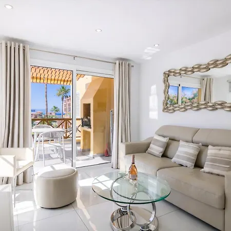 Mango La Caleta Hideaway